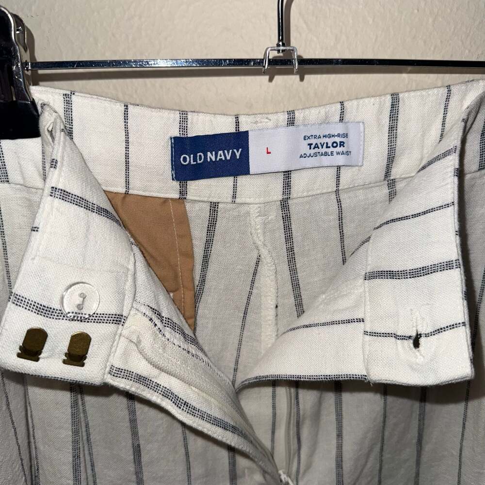 Old Navy Taylor Extra High-Rise Linen-Blend Striped Shorts Size L - Picture 2 of 6